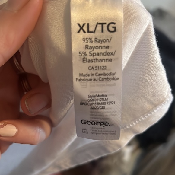 ⭐️NEW⭐️Maternity tshirt - Picture 4 of 5